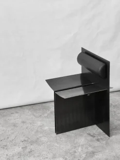 Axis Stuhl aus gemischtem Eisen & italienischem Leder von D´ARK Atelier