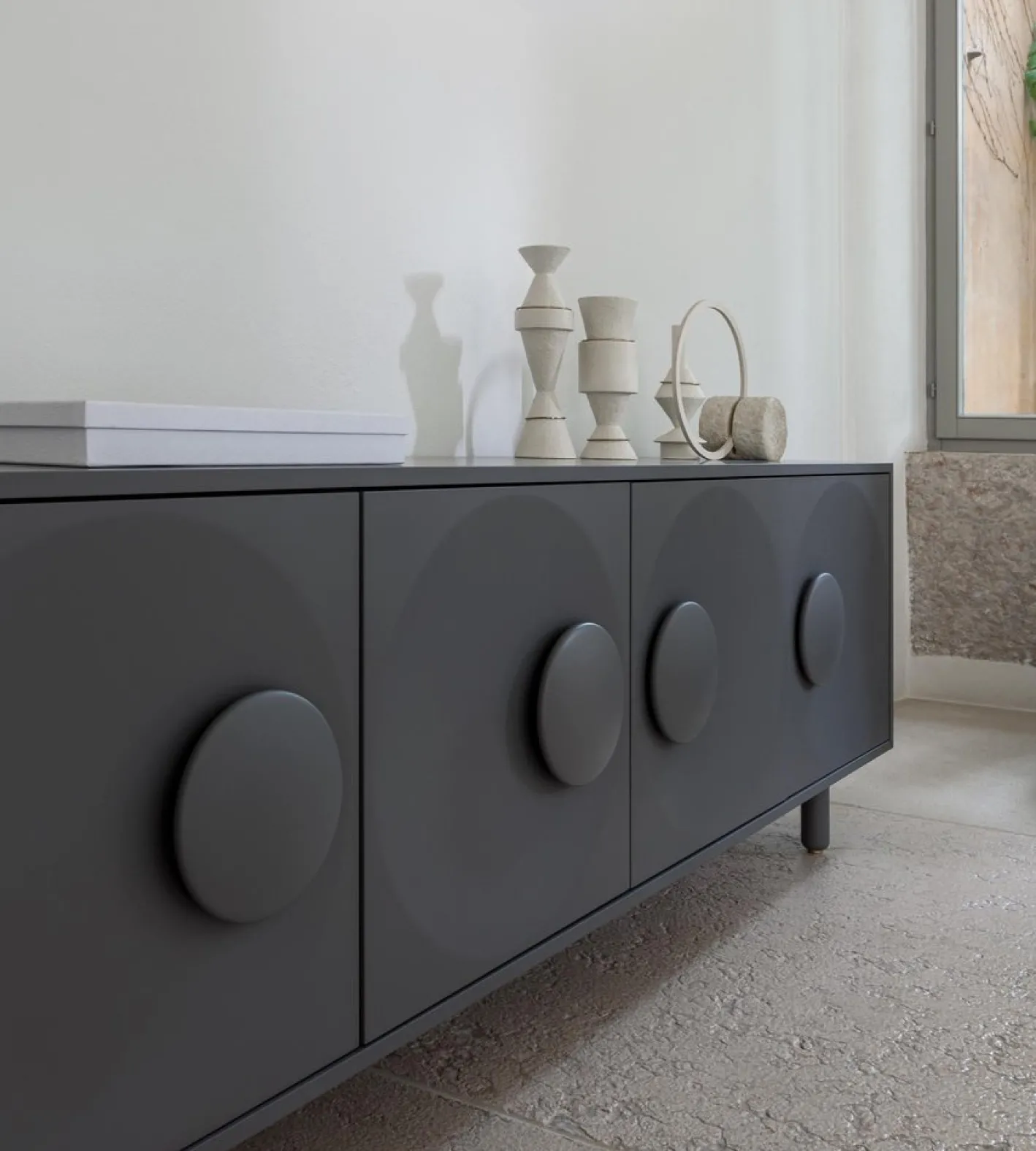 Bardot Kommode mit vier Türen von Morica Design