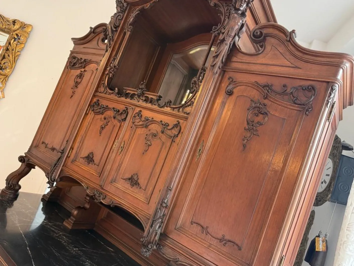 Barockes Pfeiferl Buffet, 1880er
