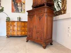 Barockes Pipe Buffet aus Eiche mit Frontfront