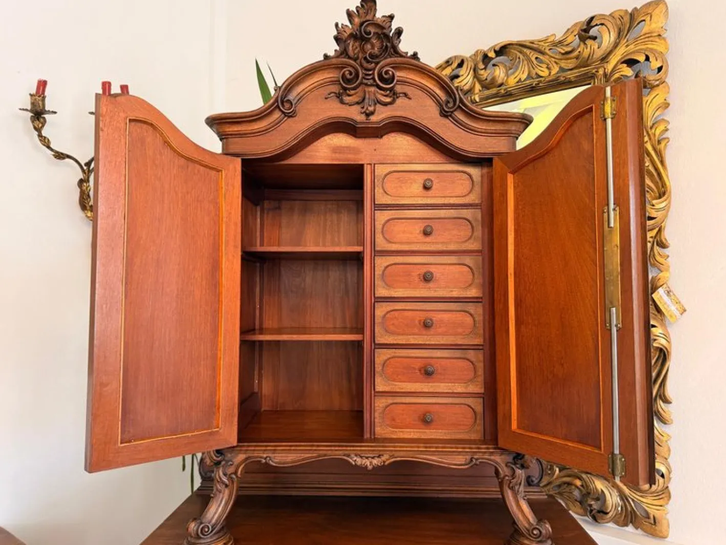 Barockes Pipe Buffet aus Eiche mit Frontfront