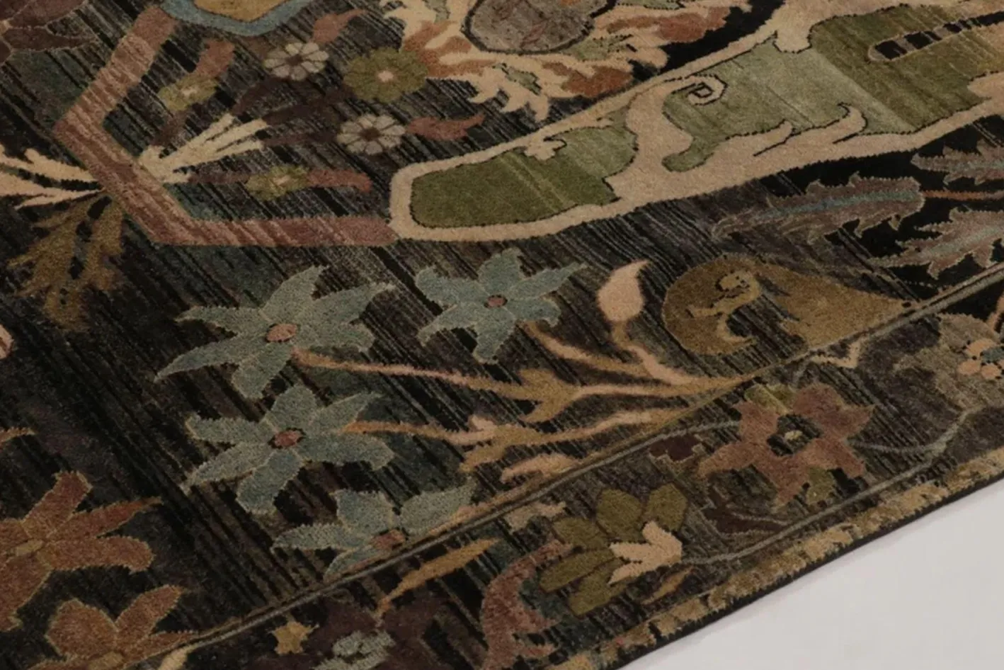 Bidjar Style Teppich mit polychromem Muster von Rug&Kelim
