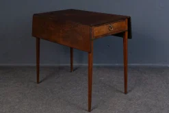 Biedermeier Spiel- oder Beistelltisch