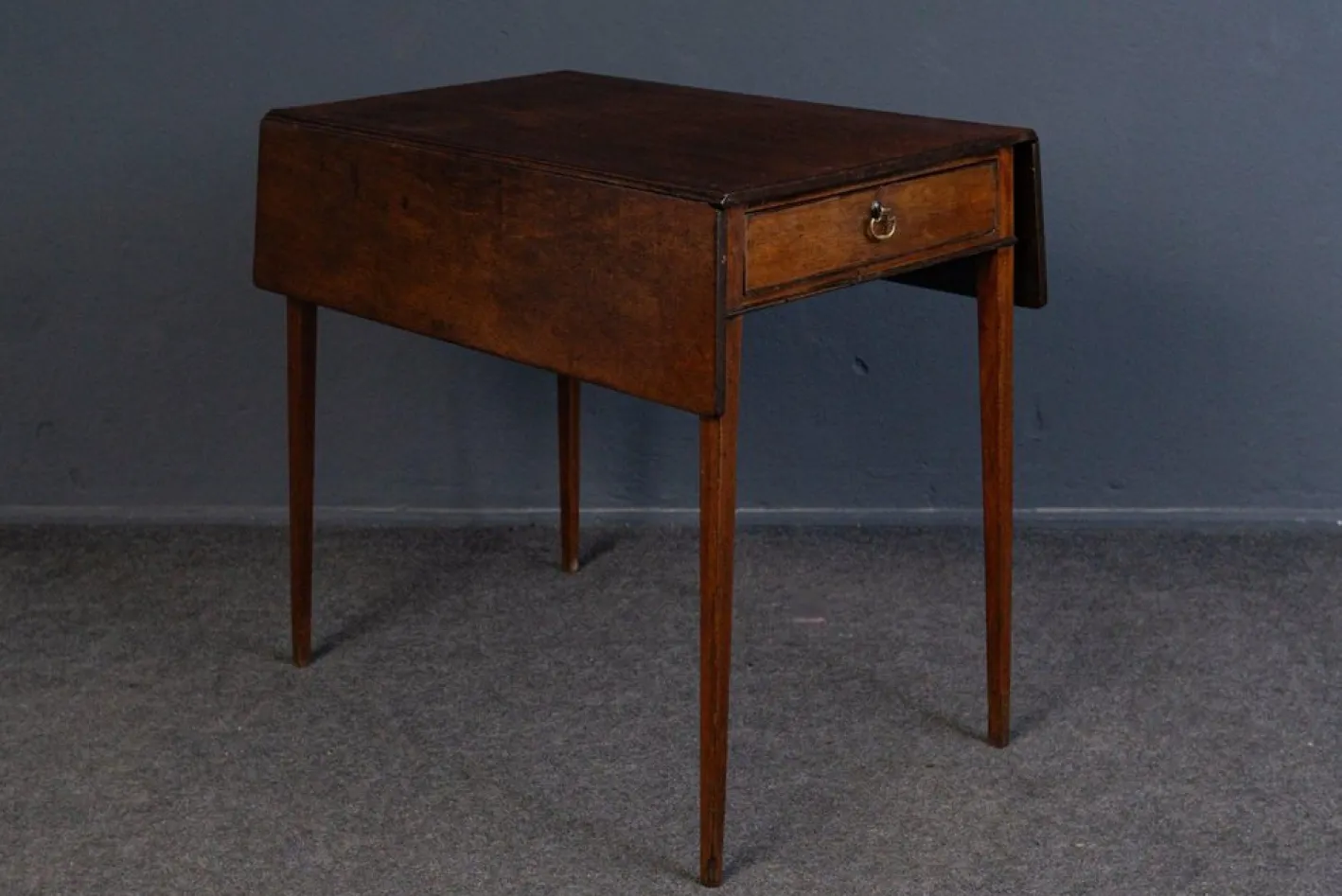 Biedermeier Spiel- oder Beistelltisch