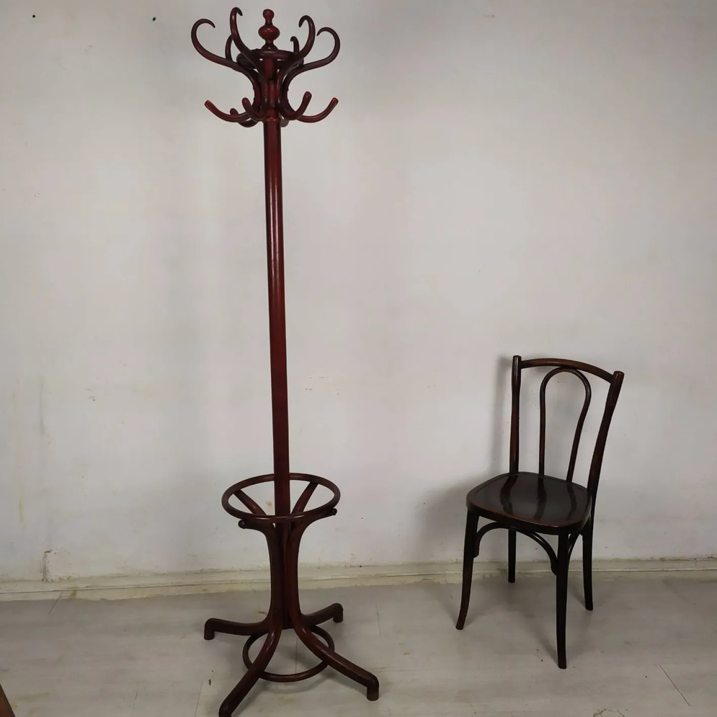 Bistro Garderobe von Fischel, 1890er