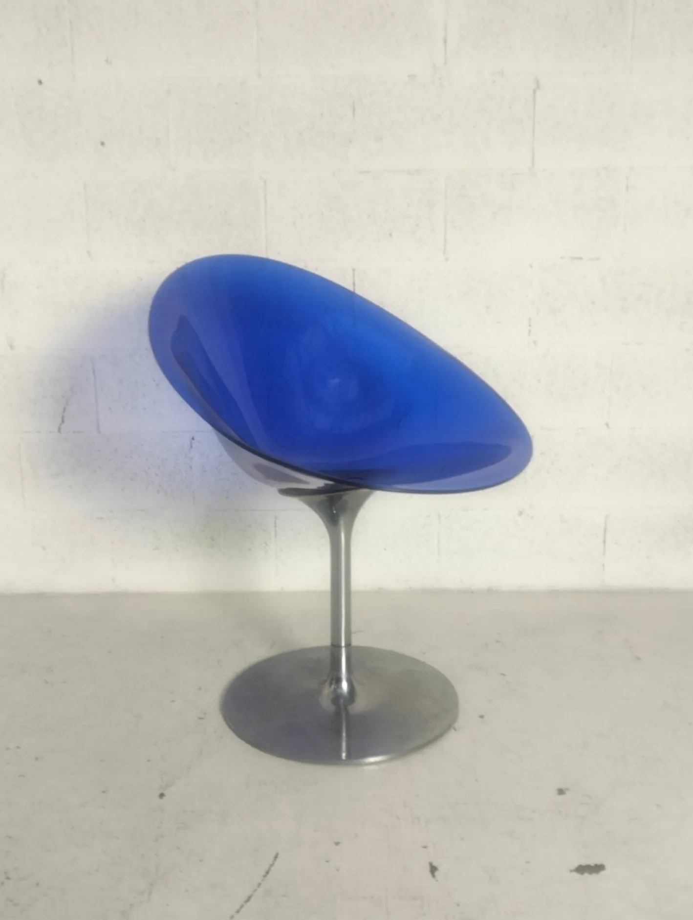 Blauer Eros Drehstuhl von Philippe Starck für Kartell, 1990er