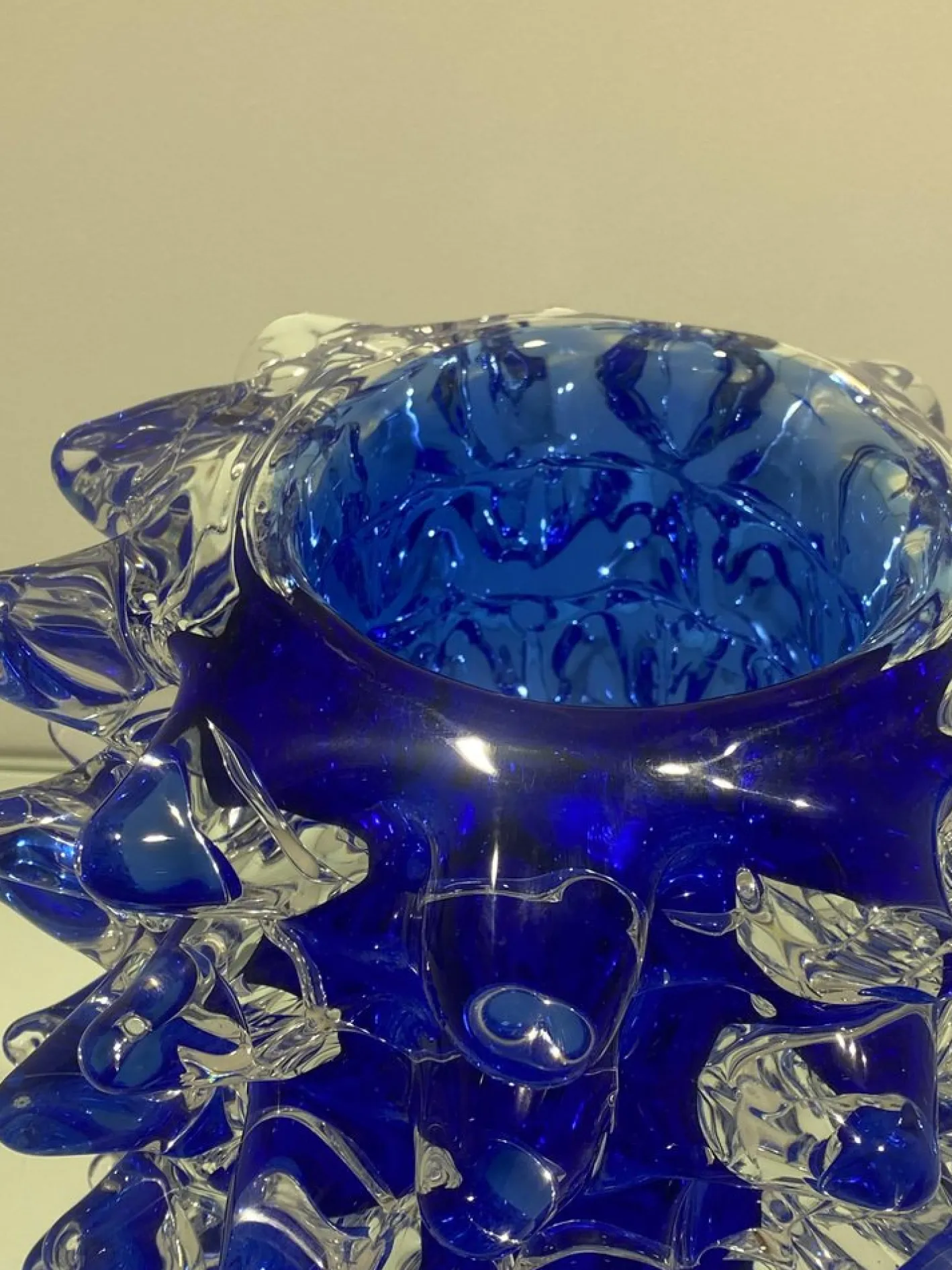 Blaue Rostrato Murano Glasvase von Simeng
