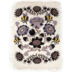 Bombroo Teppich mit violettem Muster von Klaus Haapaniemi für Tikau