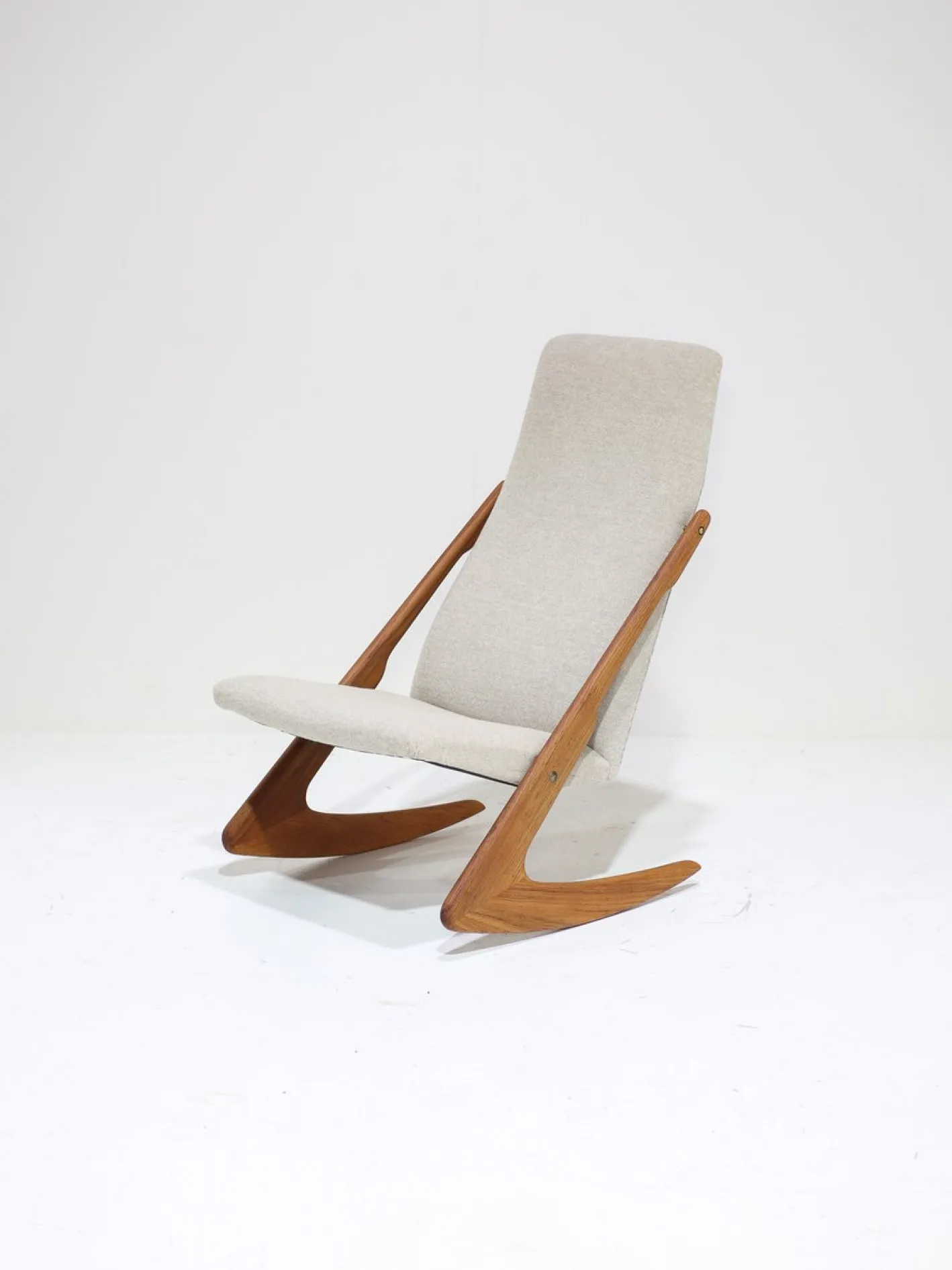 Boomerang Schaukelstuhl aus Teak, 1960er