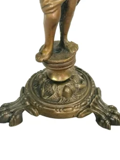 Bronzekandelaber mit Putto
