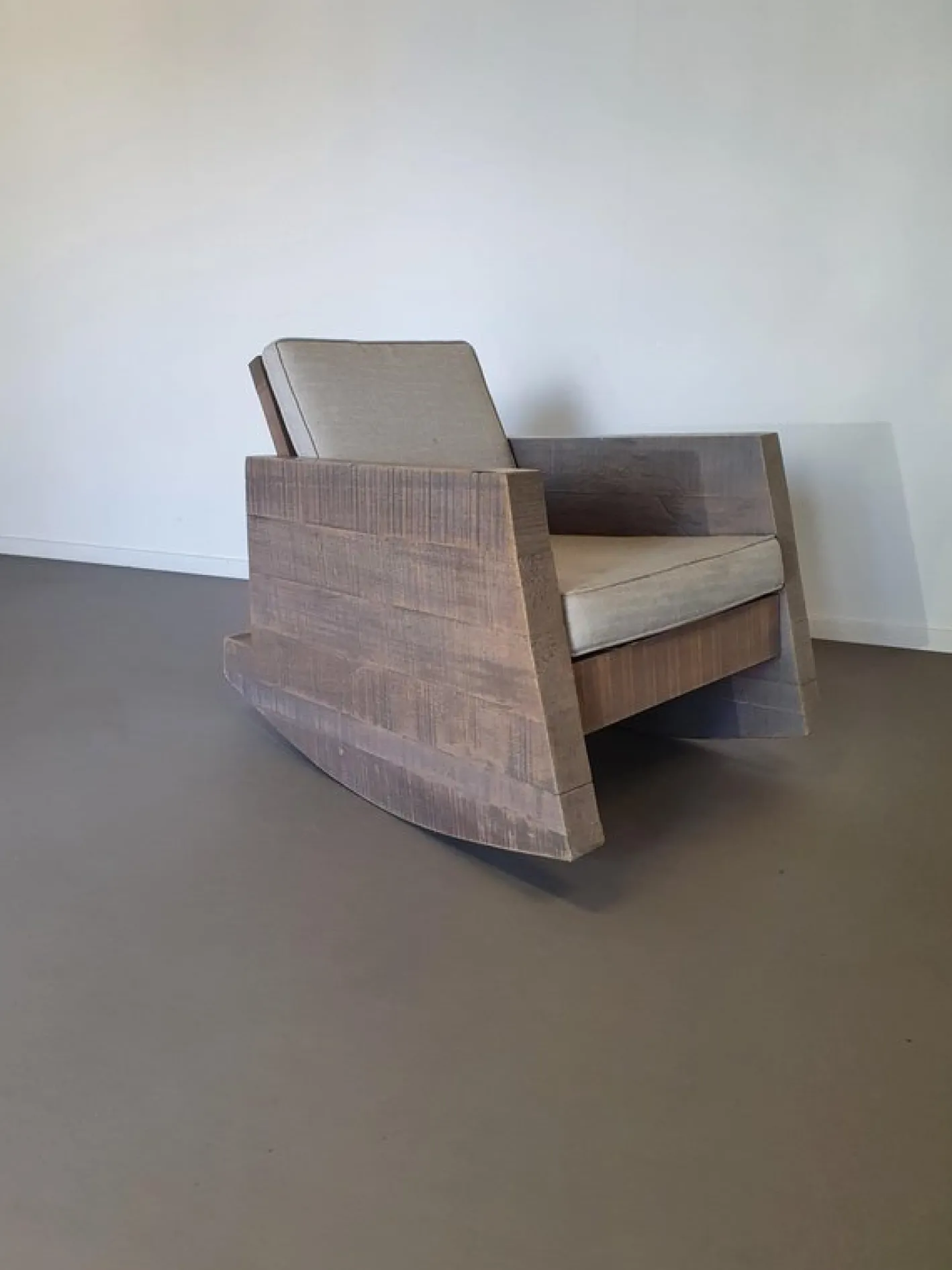Brutalistischer Schaukelstuhl, Bakersfield, 1980er