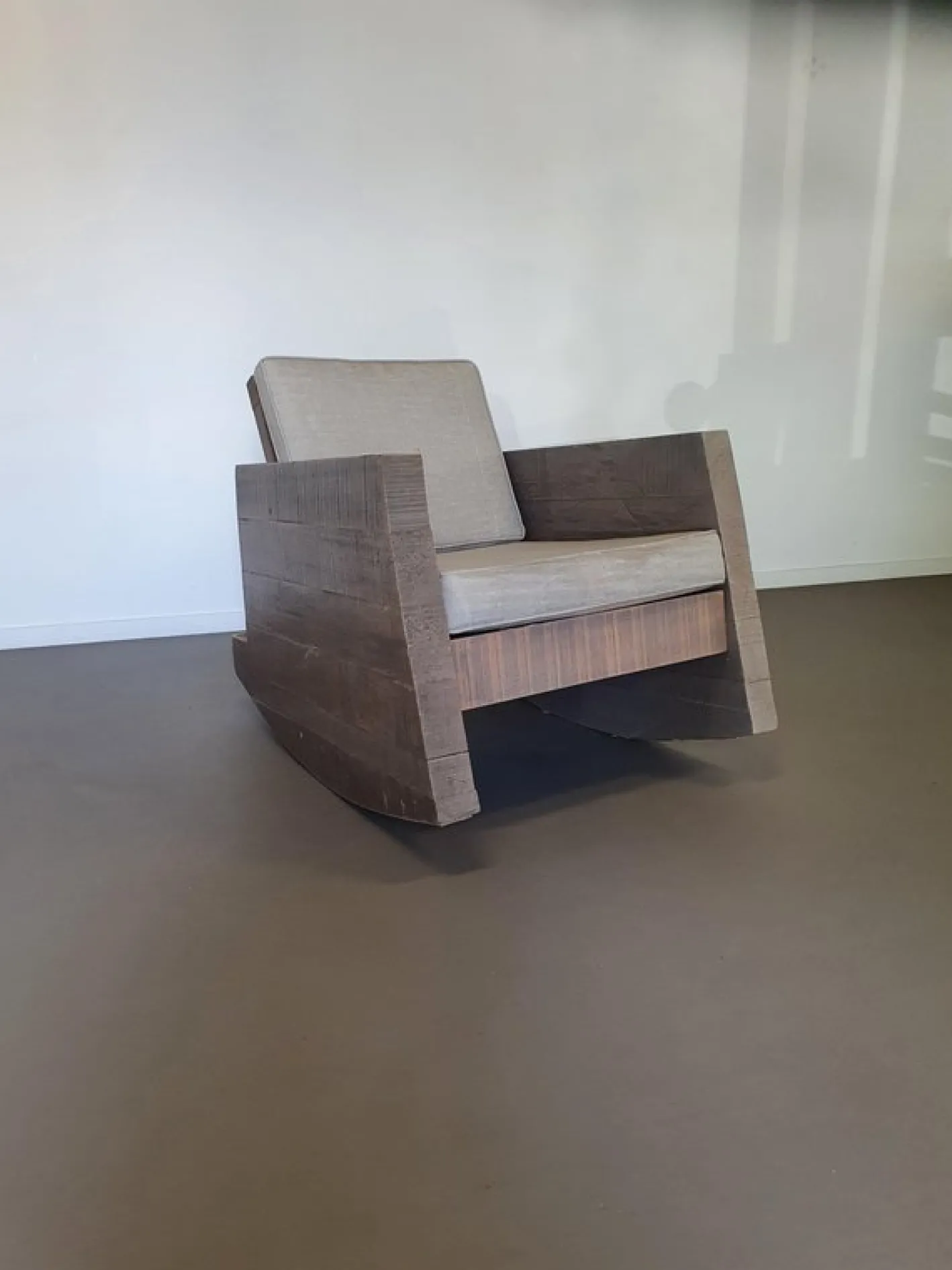 Brutalistischer Schaukelstuhl, Bakersfield, 1980er