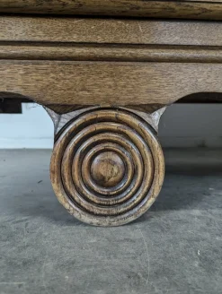 Brutalistisches geschnitztes Sideboard aus Eiche