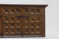 Brutalistisches spanisches Sideboard aus Holz, 1970er