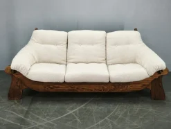 Brutalistisches tschechoslowakisches 3-Sitzer Sofa aus Eiche & Bouclé, 1970er