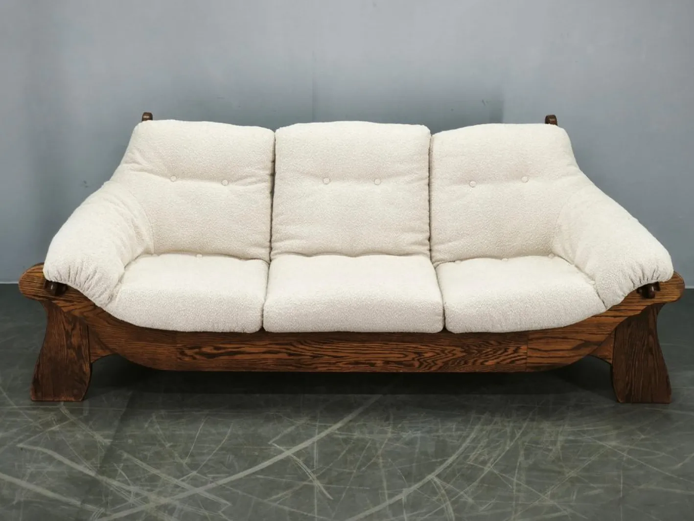 Brutalistisches tschechoslowakisches 3-Sitzer Sofa aus Eiche & Bouclé, 1970er