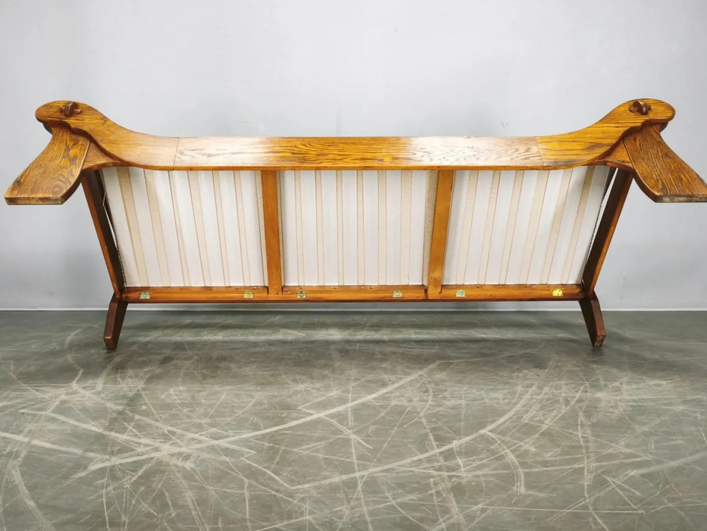Brutalistisches tschechoslowakisches 3-Sitzer Sofa aus Eiche & Bouclé, 1970er