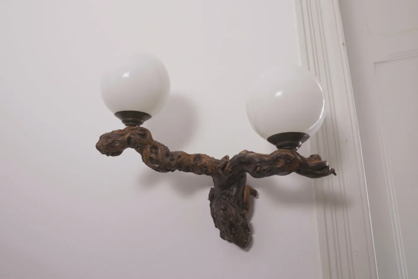 Brutalistische Vintage Opalglas Wandlampe, 1950er