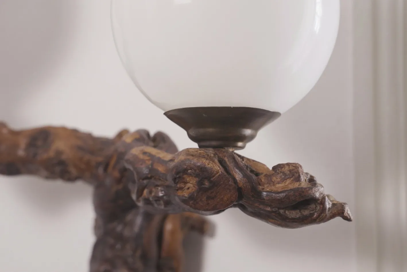 Brutalistische Vintage Opalglas Wandlampe, 1950er