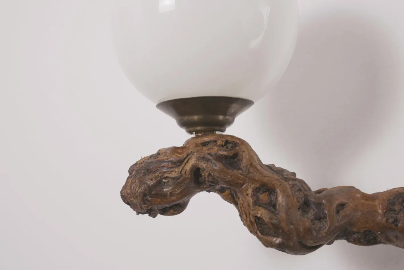 Brutalistische Vintage Opalglas Wandlampe, 1950er