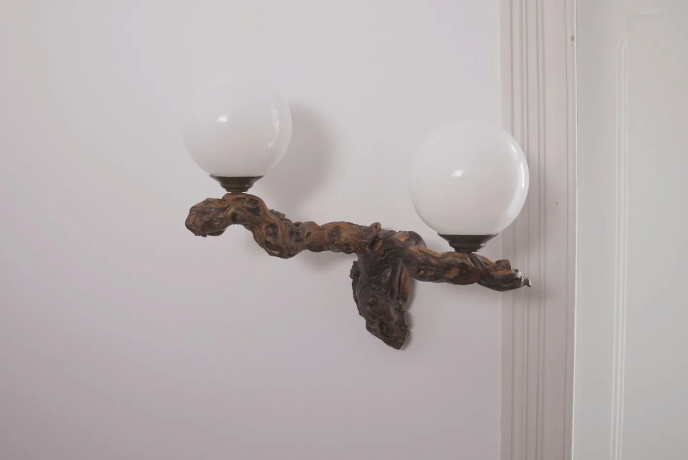 Brutalistische Vintage Opalglas Wandlampe, 1950er