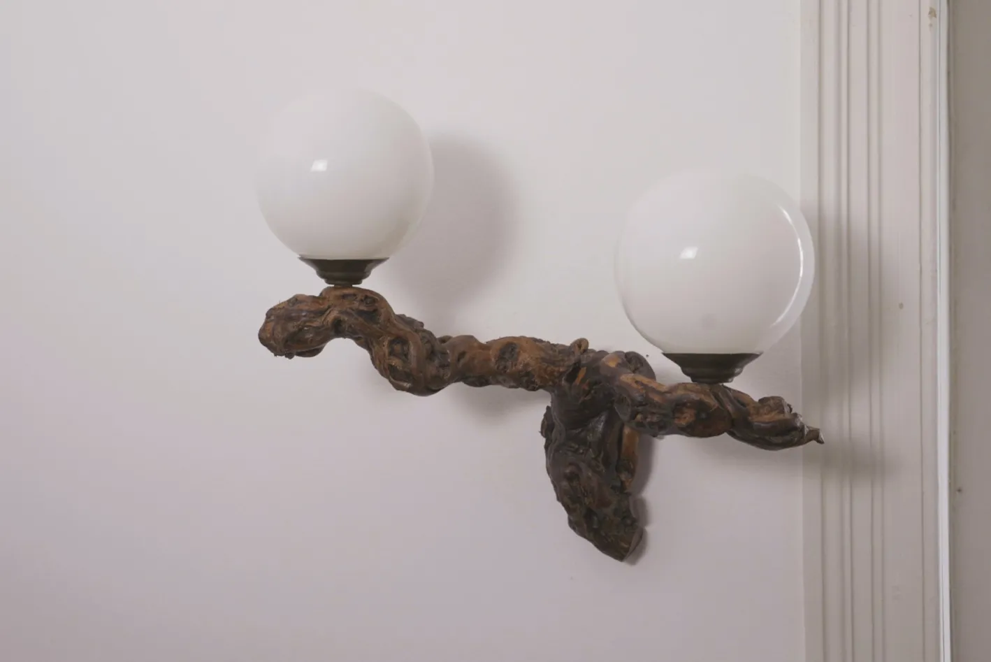 Brutalistische Vintage Opalglas Wandlampe, 1950er