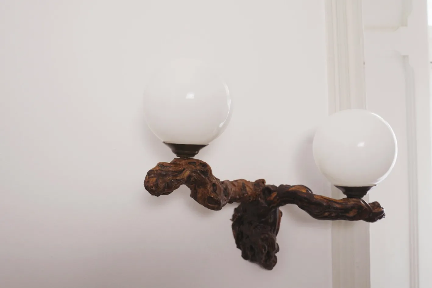 Brutalistische Vintage Opalglas Wandlampe, 1950er