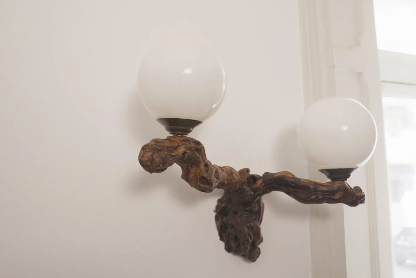 Brutalistische Vintage Opalglas Wandlampe, 1950er