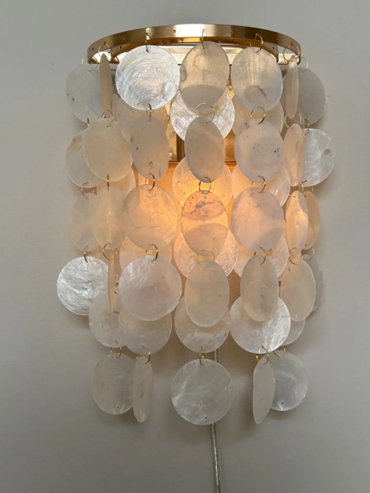 Capiz Shell Wandlampe, 2019