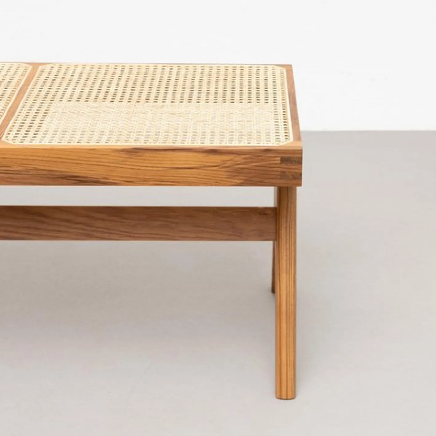 057 Civil Bank aus Holz & Wiener Geflecht von Pierre Jeanneret für Cassina