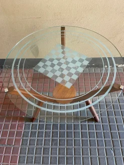 Couchtisch mit Schachbrettmuster
