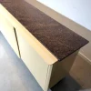 Cremefarbenes Vintage Sideboard mit brauner Steinplatte