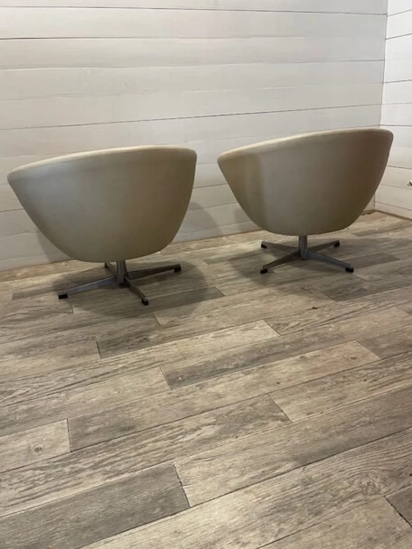 Cremefarbene Vintage Drehsessel, 1970, 2er Set