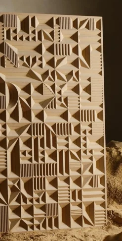 Deus Ex Machina Talbot Wandpaneel aus biobasiertem unbeschichtetem MDF von Arno Hoogland