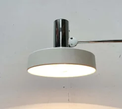 Deutsche minimalistische deutsche Mid-Century Tischlampe in Weiß & Chrom von Kaiser Leuchten, 1960er