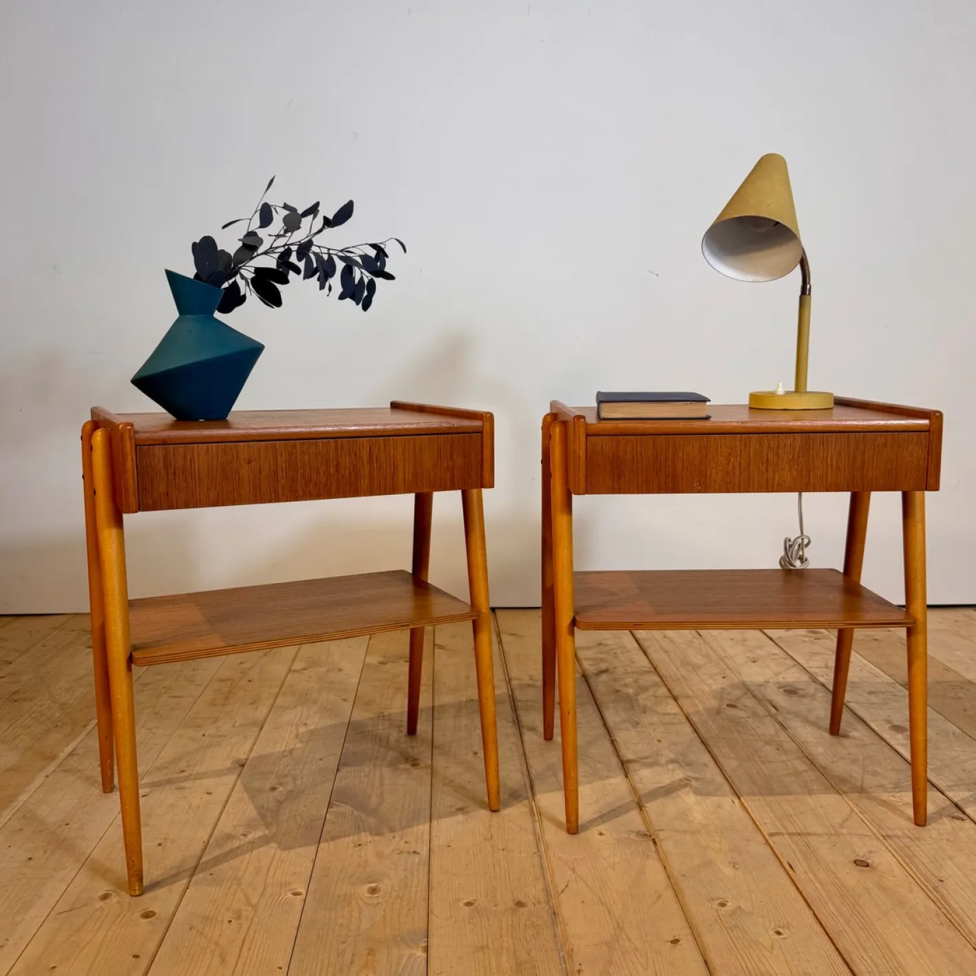 Dänische Nachttische aus Eiche, 1960er, 2er Set