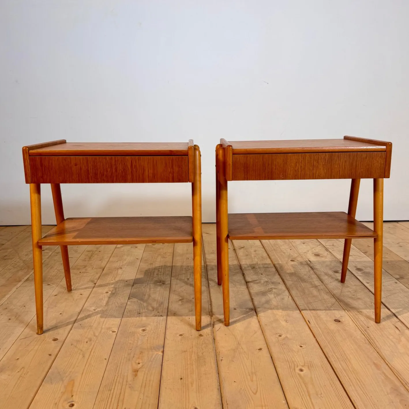 Dänische Nachttische aus Eiche, 1960er, 2er Set