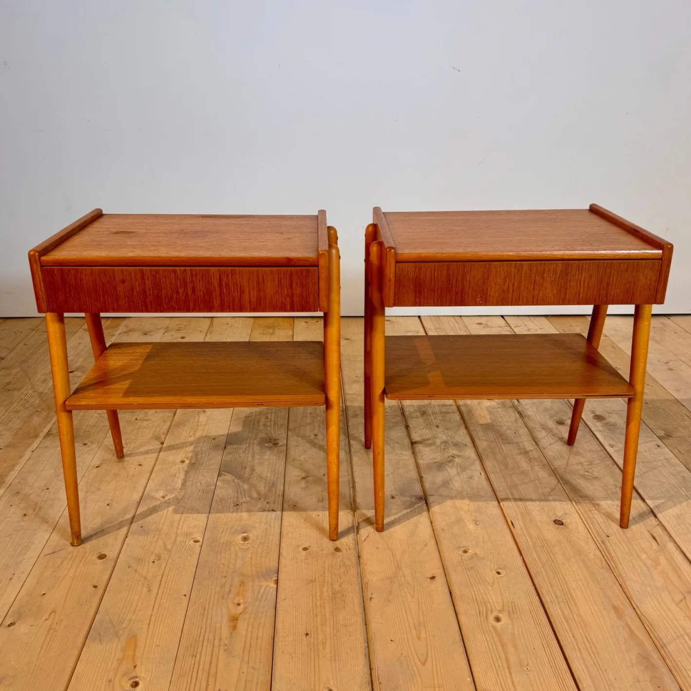 Dänische Nachttische aus Eiche, 1960er, 2er Set