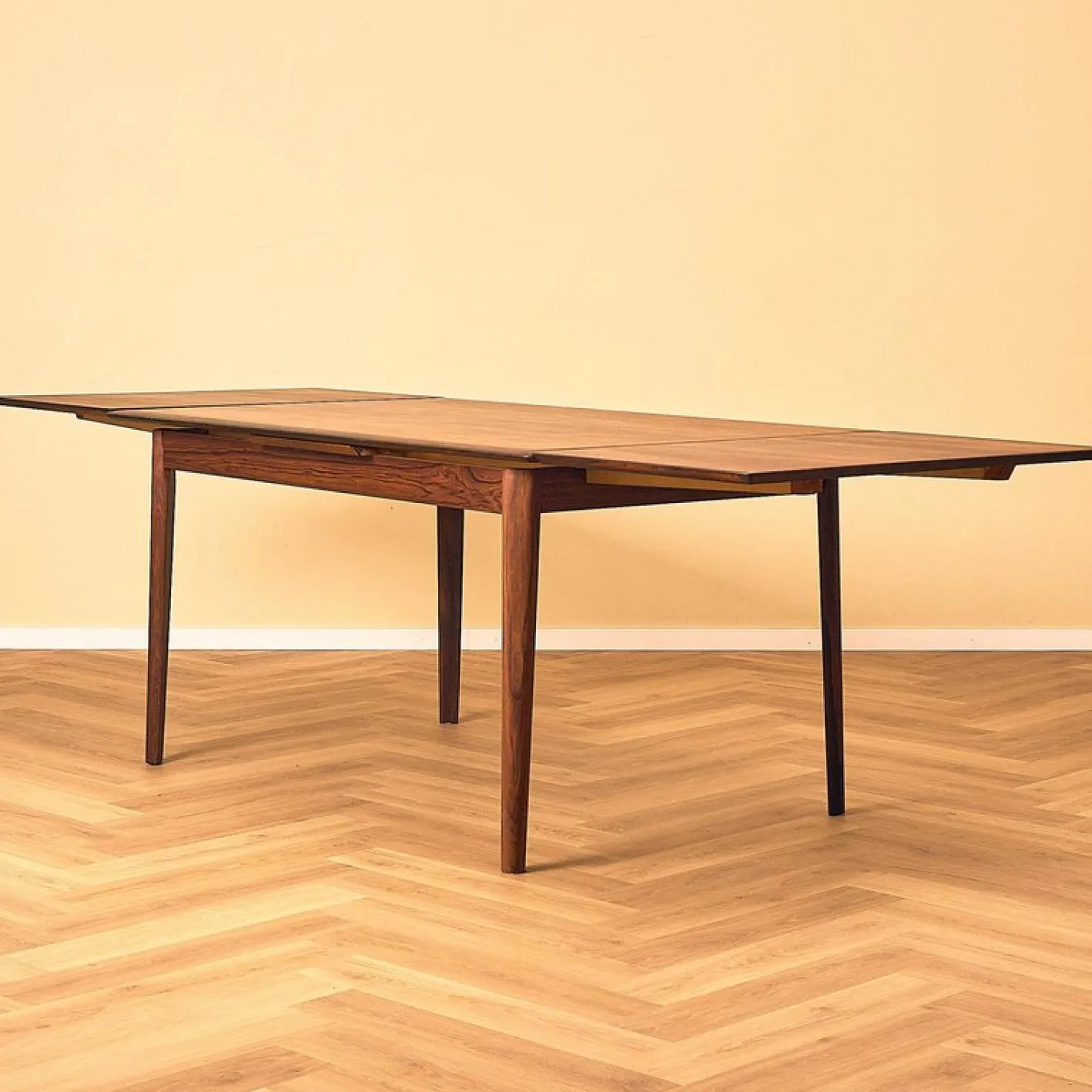 Dänischer Esstisch aus Santos Palisander, 1950