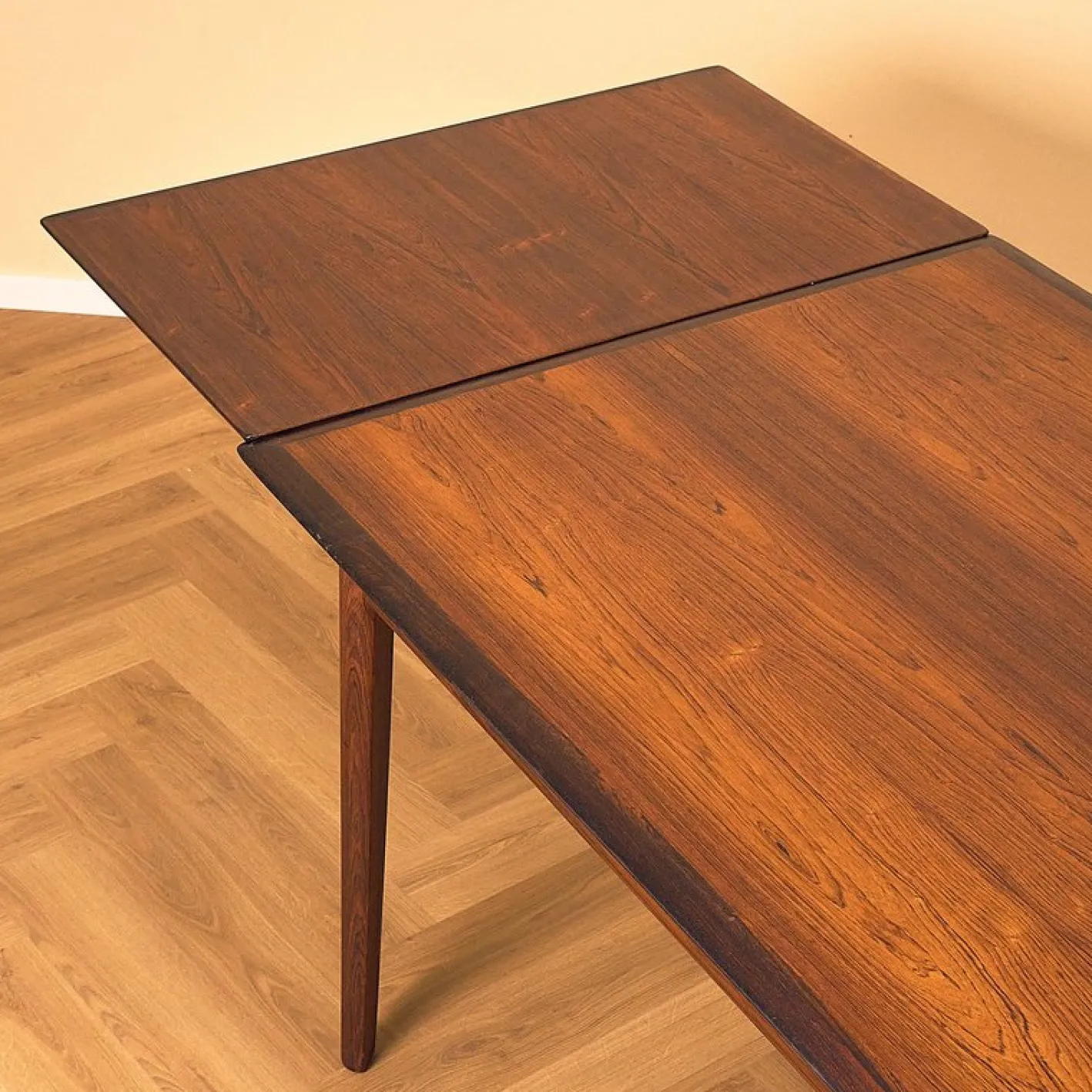 Dänischer Esstisch aus Santos Palisander, 1950