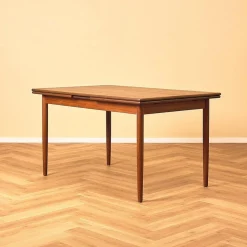 Dänischer Esstisch aus Teak, 1950