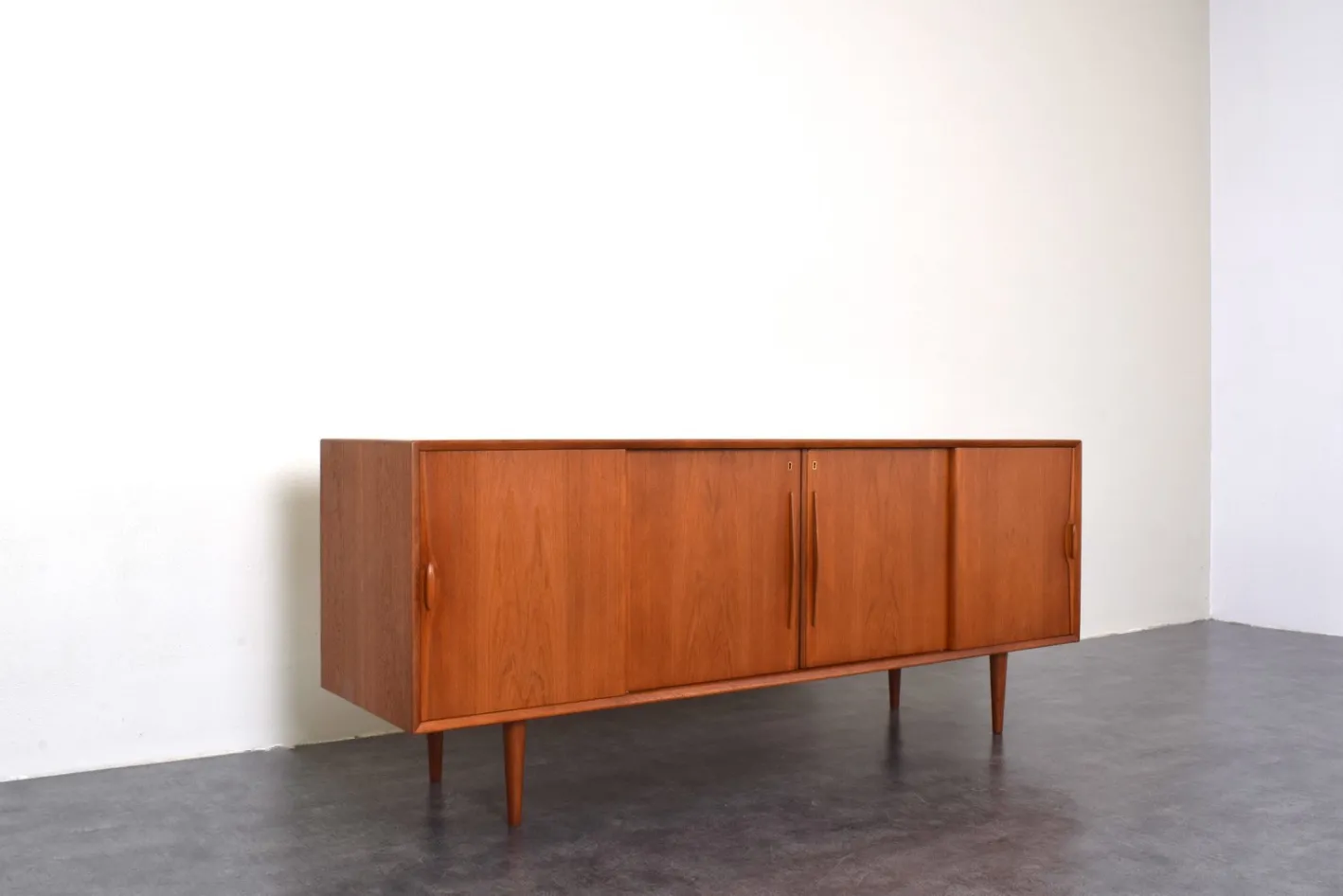 Dänisches Mid-Century Modern Teak Sideboard, 1960er