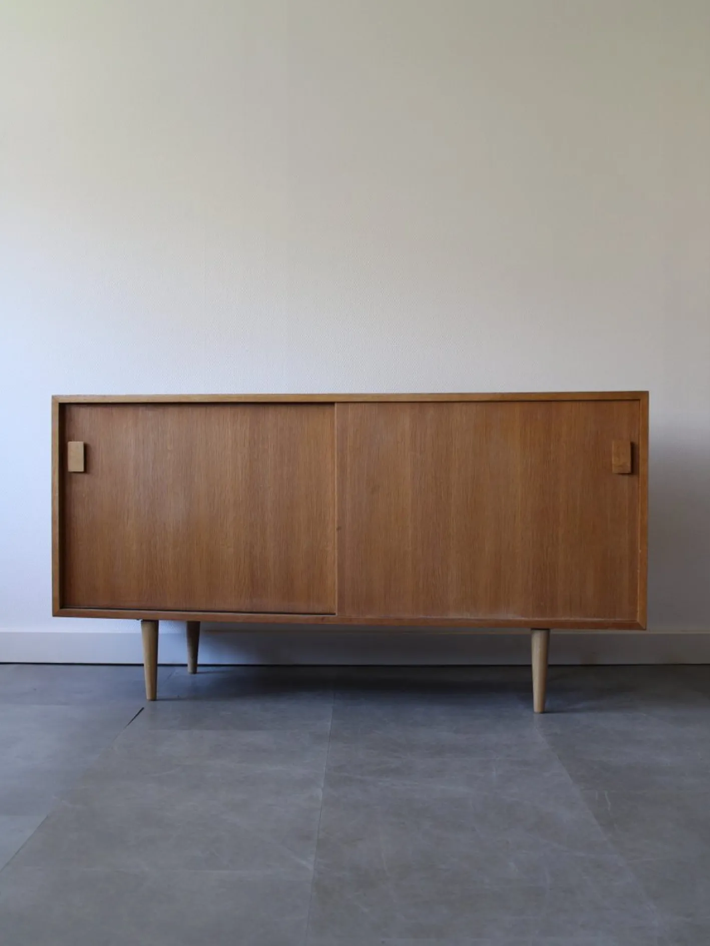 Dänisches Vintage Sideboard aus Eiche, 1960er