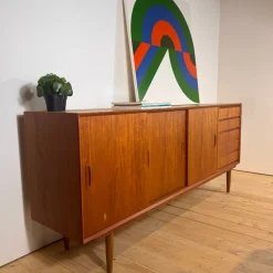 Dänische Teak Anrichte mit Schiebetüren und Schubladen, 1960er