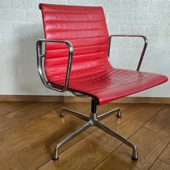 EA 108 Stühle aus Chrom & rotem Leder von Charles & Ray Eames für Vitra, 1950er, 4er Set