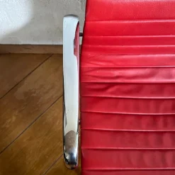 EA 108 Stühle aus Chrom & rotem Leder von Charles & Ray Eames für Vitra, 1950er, 4er Set
