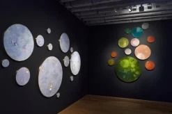 Echo Installation Wandskulptur von Corine Vanvoorbergen