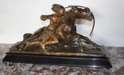 Edouard Drouot, Figur im Hinterhalt vor seinem Pferd, 1920er, Bronze