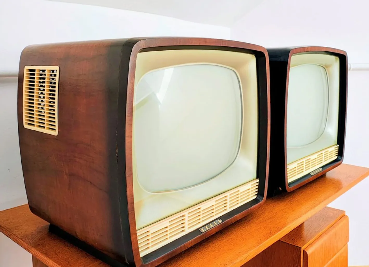 Fernseher von TESLA, Tschechoslowakei, 1960er, 2er Set