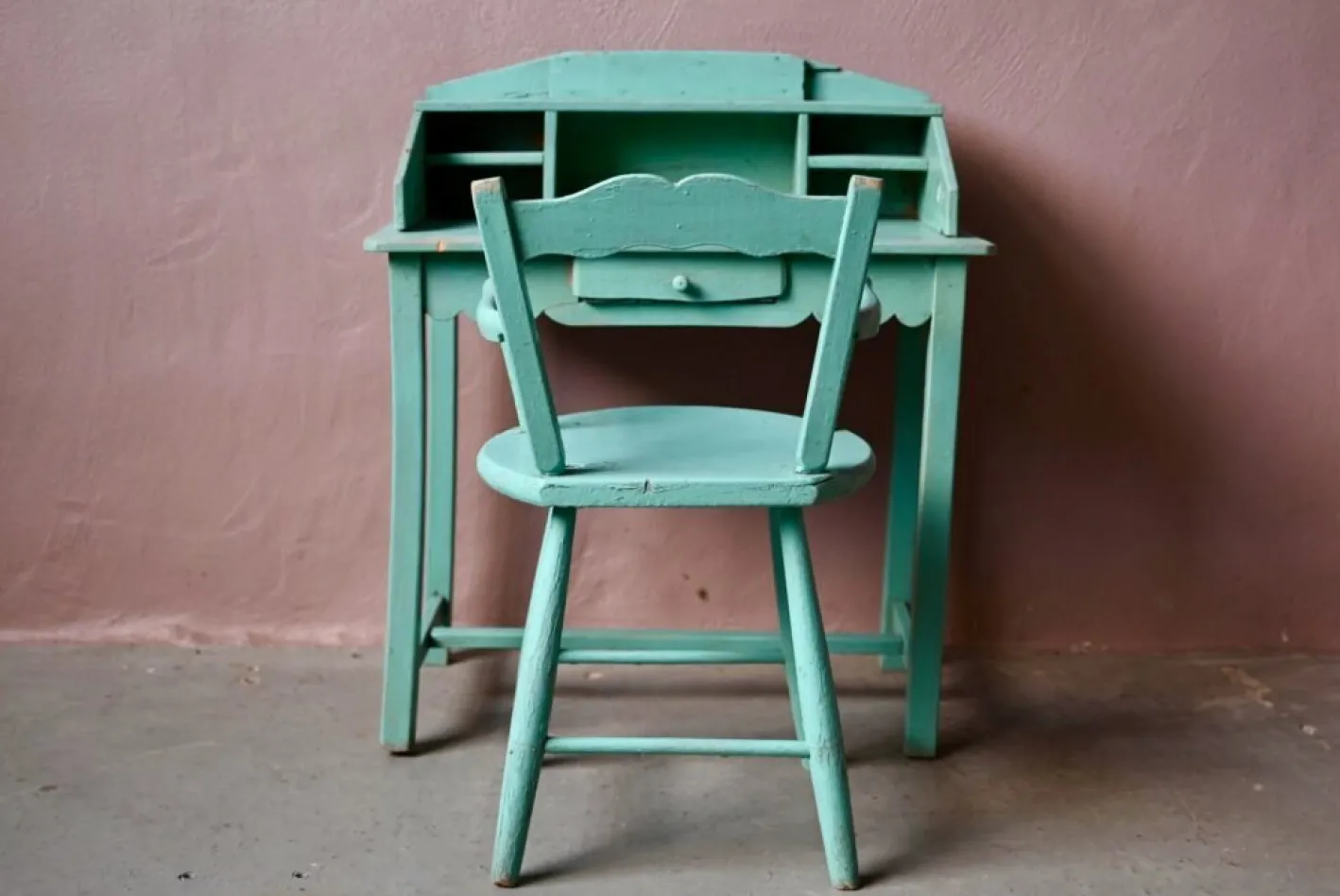 Französischer Kinderschreibtisch, 1940er